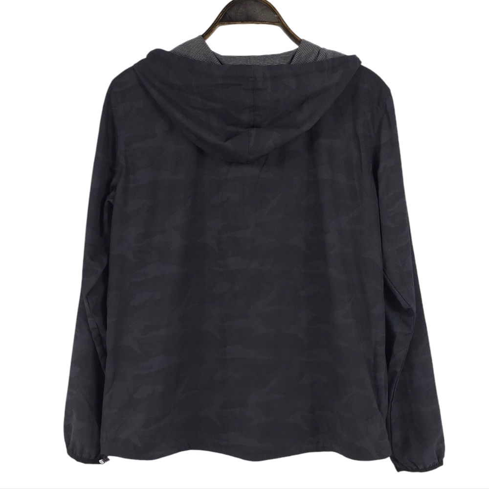 Vuori Black Camo Women's Jacket - Picture 4 of 8